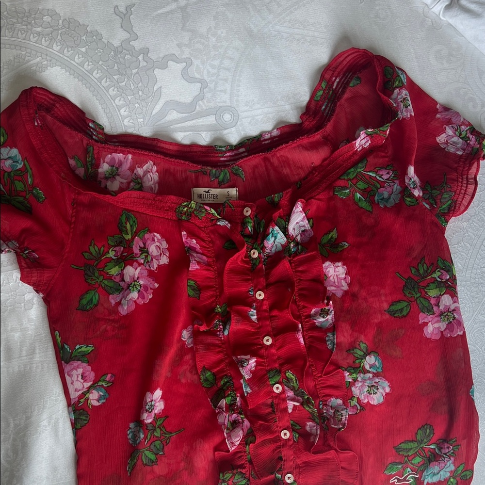 Hollister Red Floral Ruffle Blouse - Picture 4 of 4